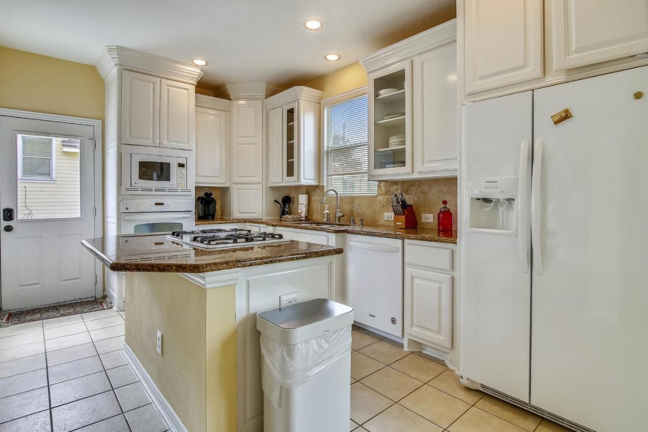 Lost Bayou Beauty Villa Galveston Bagian luar foto